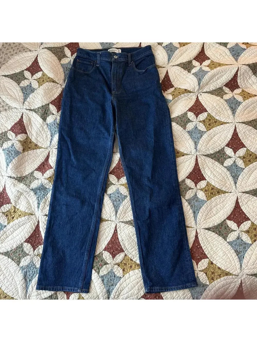 Abercrombie & Fitch The 90s Straight Ultra High Rise Dark Wash Jeans